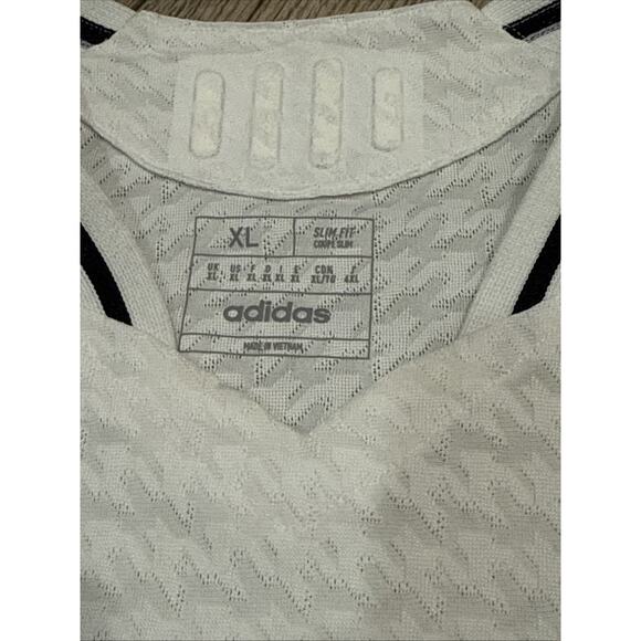 Adidas Real Madrid Home 24/25 Soccer/Football Jersey Size XL PLAYER VERSION - Picture 5 of 10